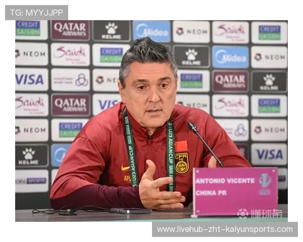 足球记者是否具备战术观察能力，足球跟队记者